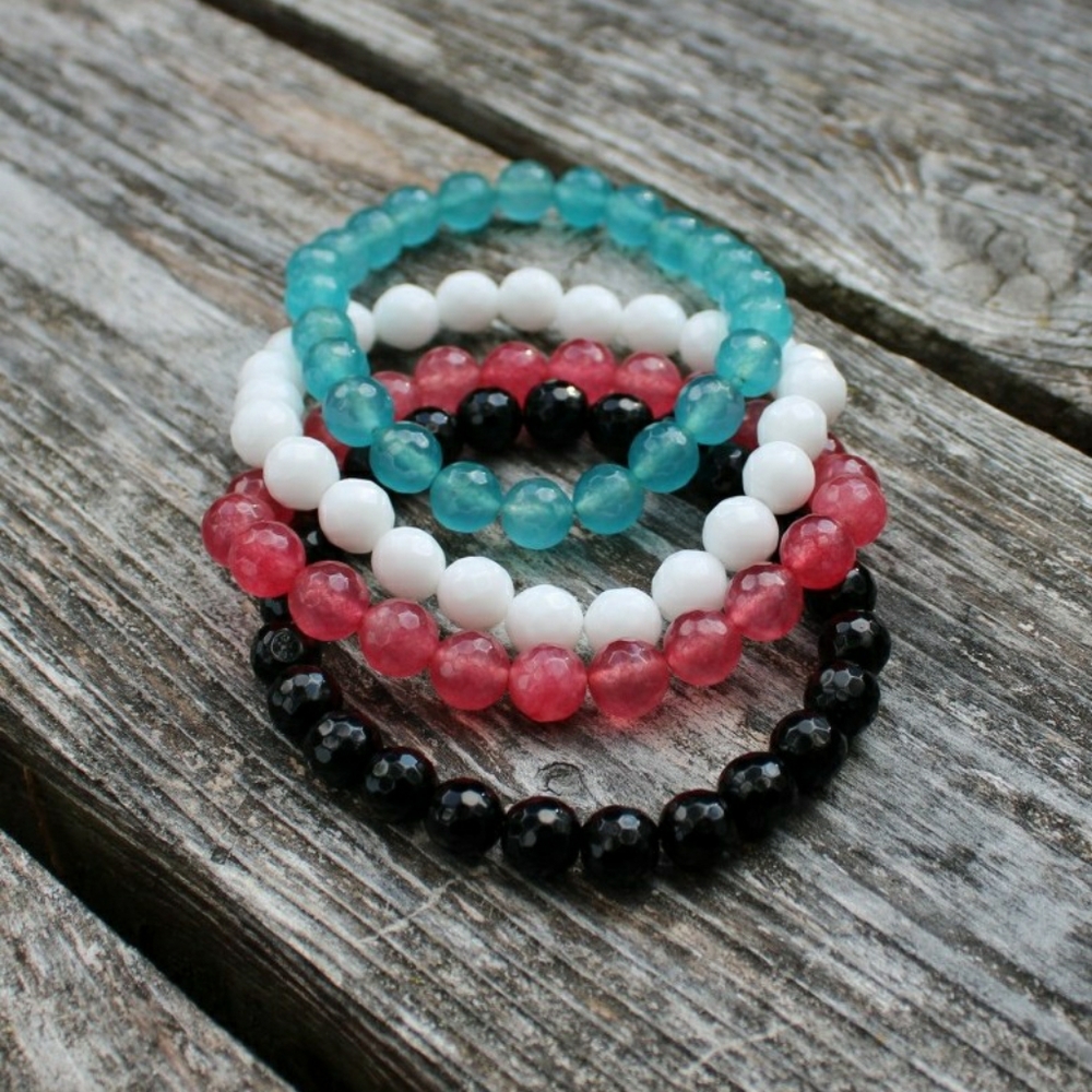 Jade/Onyx stack bracelets - Picture 4 of 10